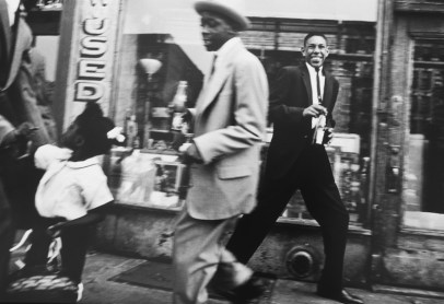 William-Klein-Moves-Harlem